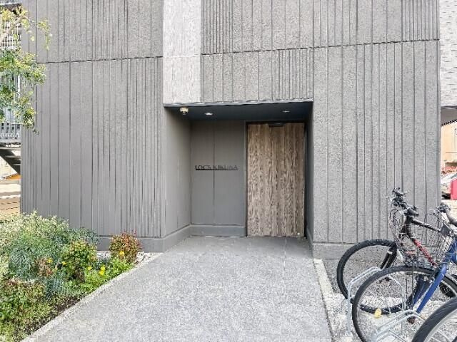 ＬＯＣ’Ｓ　ＫＩＫＵＮＡのエントランス