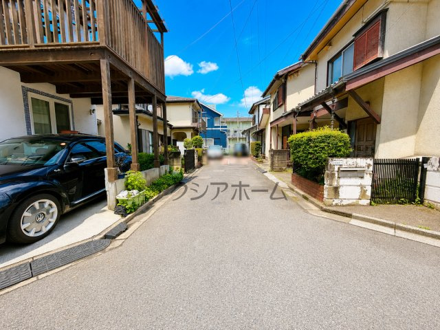 飯能市笠縫　中古一戸建　～閑静な住宅街～の前面道路含む現地写真