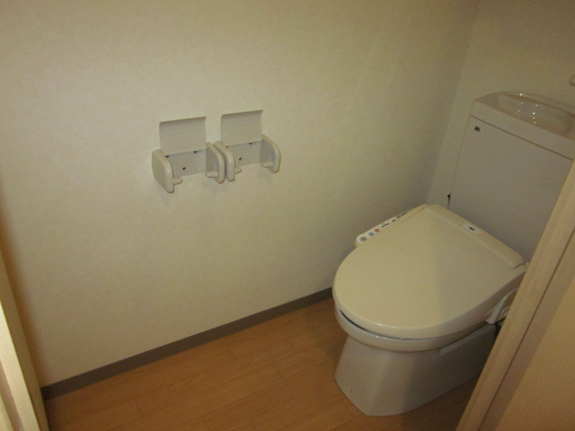 オーピュールのトイレ|シャワー付トイレ