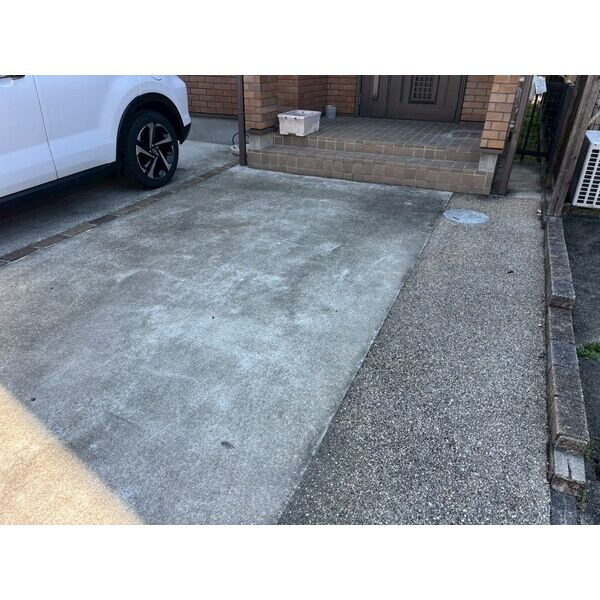 千種区清住レントハウスの駐車場