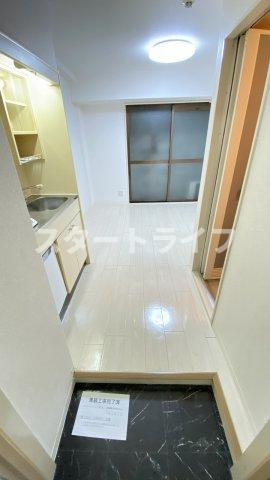 大阪市東淀川区柴島２丁目の賃貸マンションの玄関