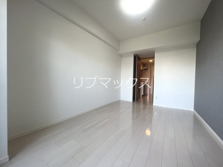 【居間・リビング】スペーシア江坂広芝町 