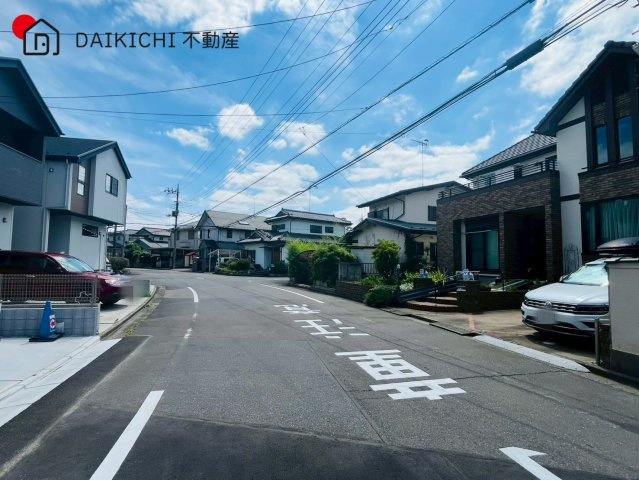 【前面道路含む現地写真】 | 川越市かすみ野第3期　リーブルガーデン　新築戸建　全2棟　2号棟