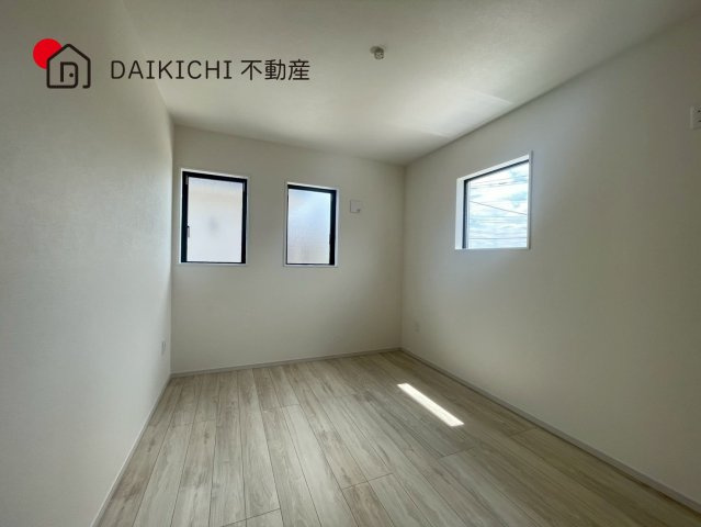 【洋室】 | 鶴ヶ島市上新田1期　GRACE・TERRACE　新築戸建　全3棟　2号棟