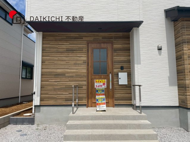 【玄関】 | 鶴ヶ島市上新田1期　GRACE・TERRACE　新築戸建　全3棟　2号棟