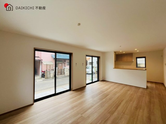 【居間・リビング】 | 毛呂山町前久保南　新築戸建　1号棟