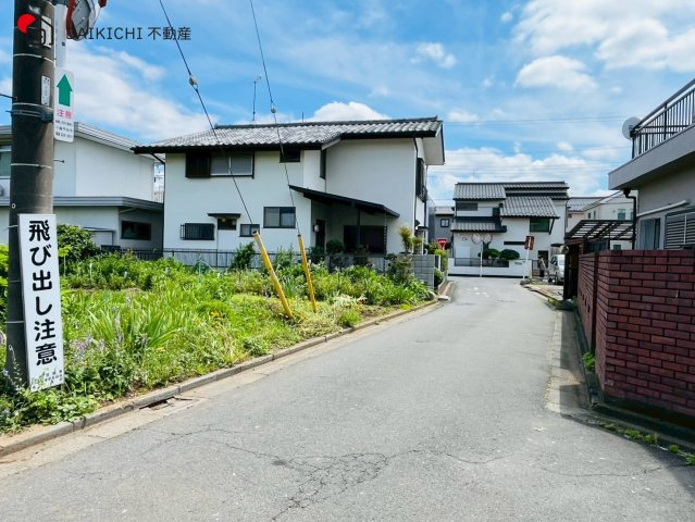 【前面道路含む現地写真】 | 川越市上戸新町3期　ブルーミングガーデン　新築戸建　全1棟　1号棟