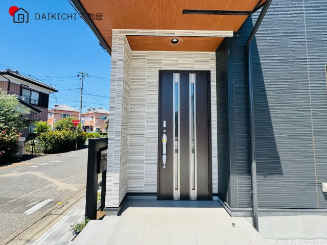 【玄関】 | 鶴ヶ島市羽折町　ブルーミングガーデン　新築戸建　全4棟　3号棟