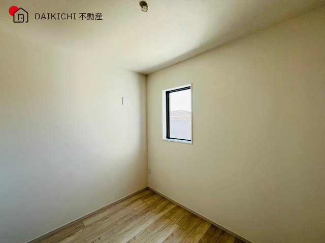 【洋室】 | 鶴ヶ島市脚折町11期　GRACE　新築戸建　全3棟　2号棟