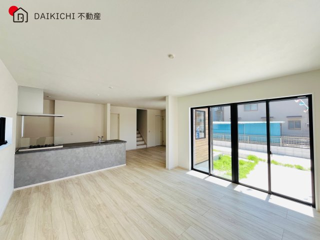 【居間・リビング】 | 鶴ヶ島市脚折町11期　GRACE　新築戸建　全3棟　2号棟