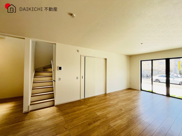 【居間・リビング】 | 鶴ヶ島市脚折町11期　GRACE　新築戸建　全3棟　1号棟