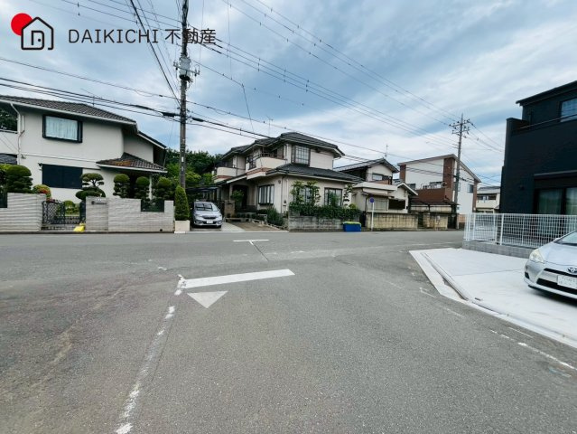 【前面道路含む現地写真】 | 川越市かすみ野第2 リーブルガーデン　新築戸建　全2棟　2号棟