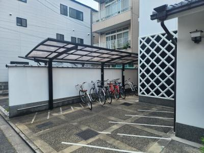 マンション三坊庵の駐車場|駐輪場