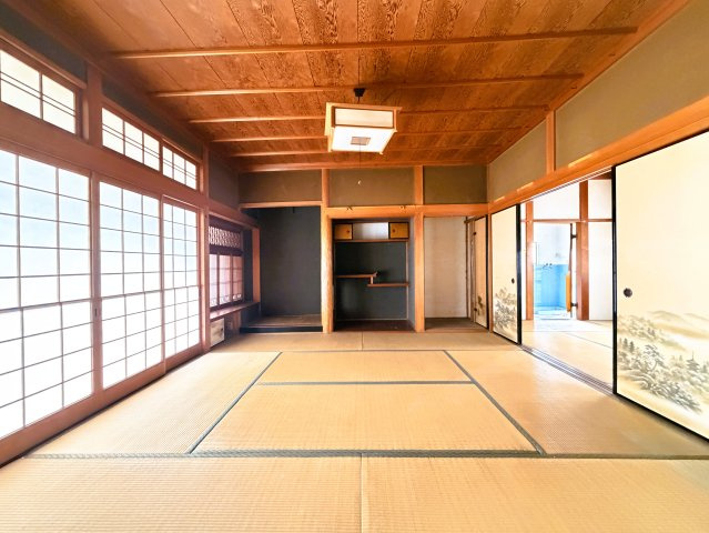 橿原市田中町の和室|落ち着いた雰囲気の和室8帖です