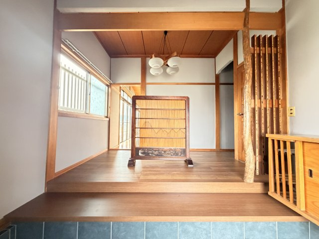 橿原市田中町の玄関|ゆったりとした玄関です