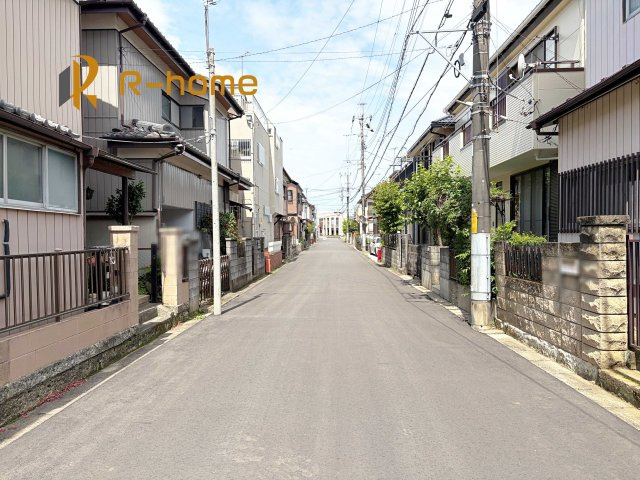 取手市青柳5期　新築戸建て　1号棟の前面道路含む現地写真|『今から見たい！』大歓迎です♪
お気軽にＲ－ｈomeまでお問い合わせください。