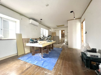 【居間・リビング】 | 薬師台2丁目　一戸建て♪ | リビング(リフォーム中の写真です)