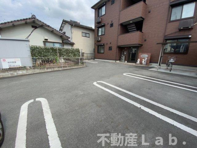 Rose　MansionⅡの駐車場