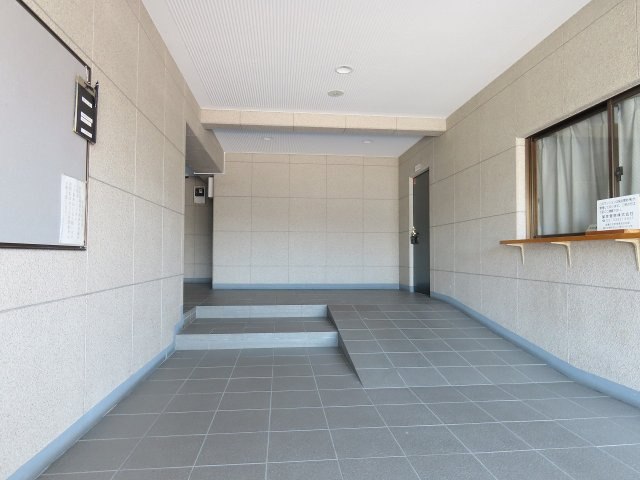 アーク南松本のエントランス