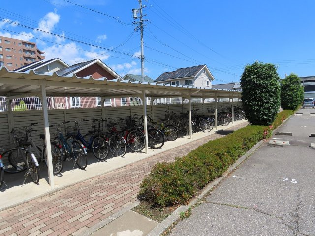 アーク南松本の駐輪場