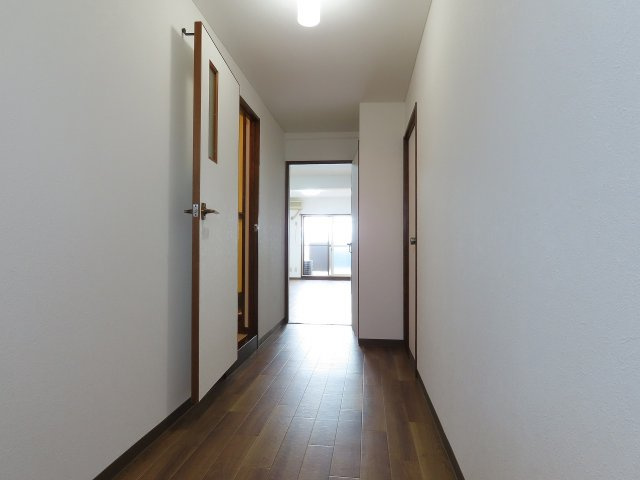 アーク南松本のその他|廊下