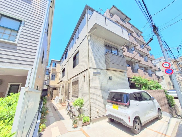 パインフィールドの外観|★大江戸線【西新宿５丁目駅】徒歩５分の好立地★