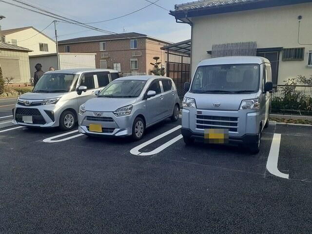 シーズン・ニコの駐車場