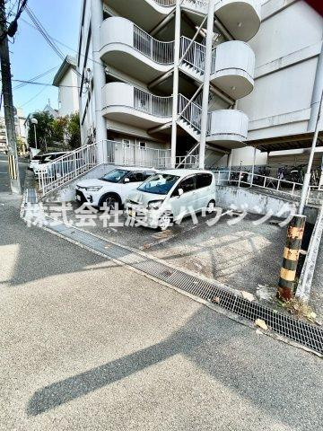 スタシア緑地公園の駐車場