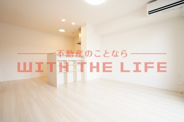 D-roomホワイトフォレスト【キャッシュバック対象】の居間・リビング|ゆったりとした居間です