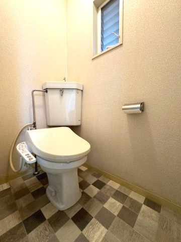 梨の木ハイツのトイレ|ゆったりとした空間のトイレです