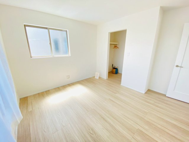 ハートフルタウン／南区出仲間2丁目／E号棟の洋室
