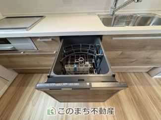 【キッチン】 | ワイウッドコート古河市大堤第5期　 | 食器洗浄乾燥機付きで時短家事を可能にします☆