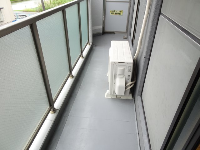 アンシャンテ1のバルコニー