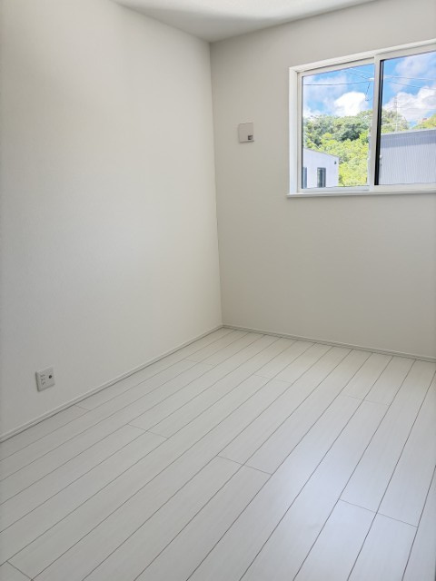 沖縄市登川　4号棟