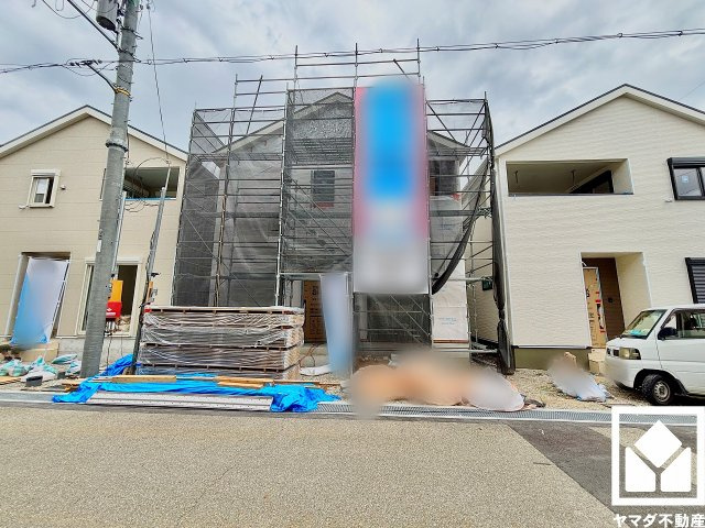 尼崎市高田町第1の外観|南向きバルコニーで陽当たり、風通し良好。たっぷりの洗濯物も気持ちよく乾きます。