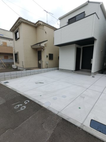 Kolet千葉葛城の駐車場