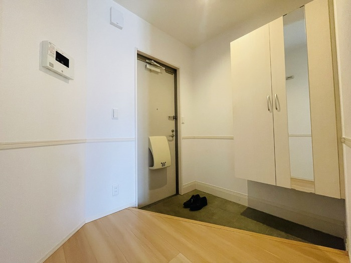 D-roomちはやの玄関