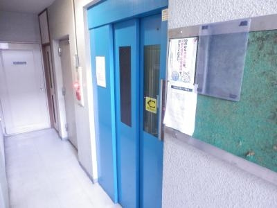 メゾン・ド・フローラのその他|エレベーターは2階から