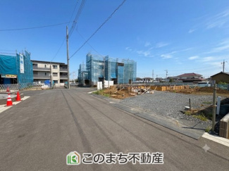 【前面道路含む現地写真】 | ワイウッドコート古河市大堤第5期　 | 前面道路が広いので、陽当り・解放感◎になっております！