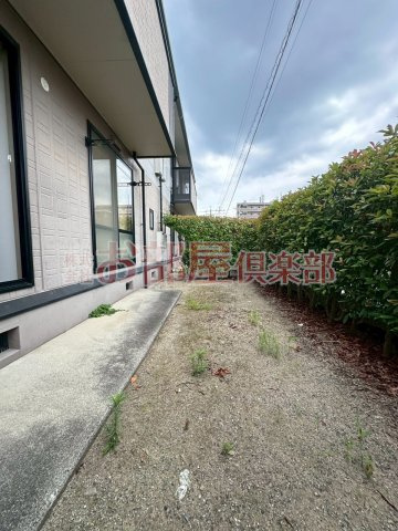 サンビレッジ梅満Aの庭|お庭も活用できます