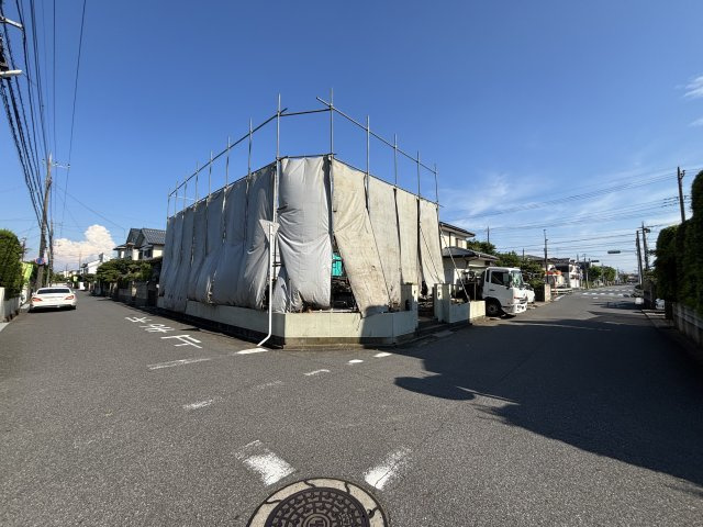 売地　柏市松葉町6丁目1号棟の前面道路含む現地写真