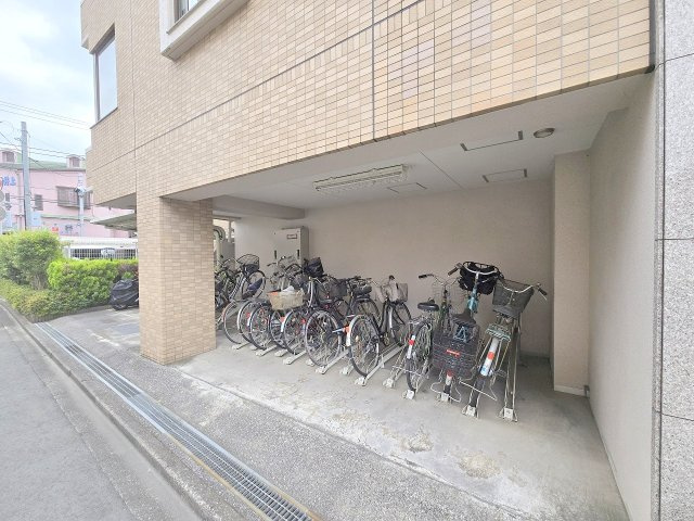 ロータリーパレス河辺壱番館のその他