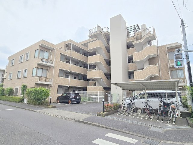 ロータリーパレス河辺壱番館の外観