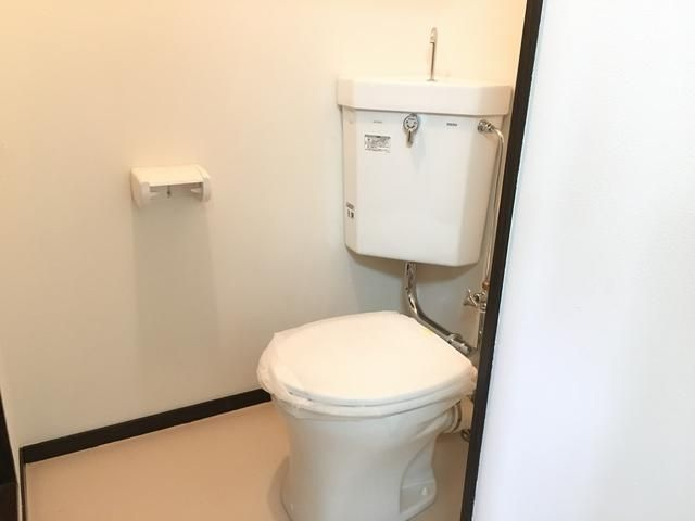 トスカーナのトイレ|落ち着いたトイレです