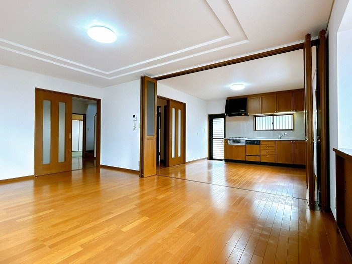 リフォーム　中古戸建　岐阜市大字岩崎　平成12年築の居間・リビング