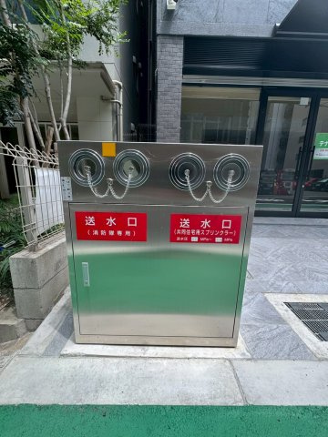 コンフォリア・リヴ東梅田のエントランス