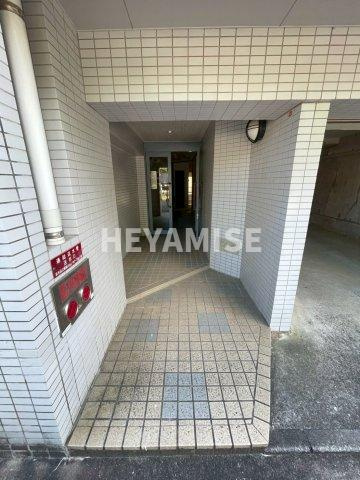 ボンヌール今博多のエントランス