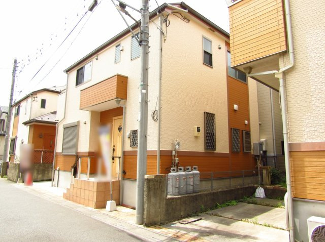 草加市八幡町 中古戸建の外観