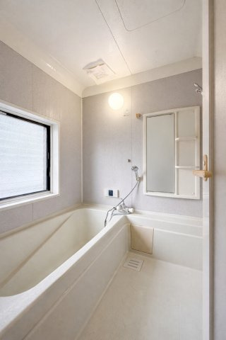 青梅市友田町　中古戸建の浴室
