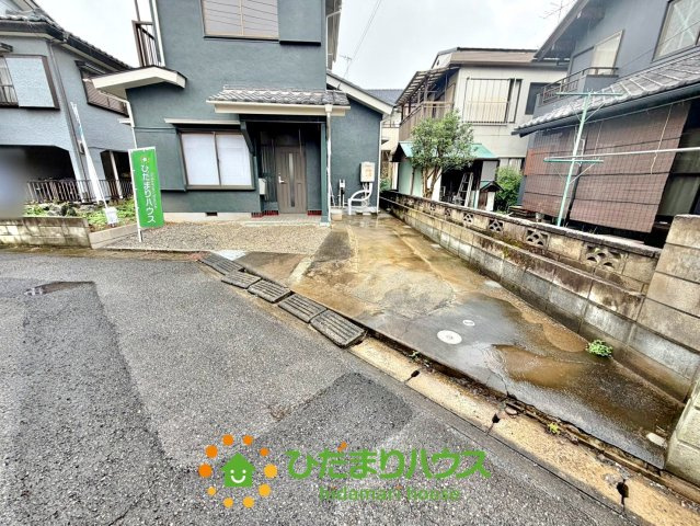 久喜市本町1期　中古一戸建ての駐車場